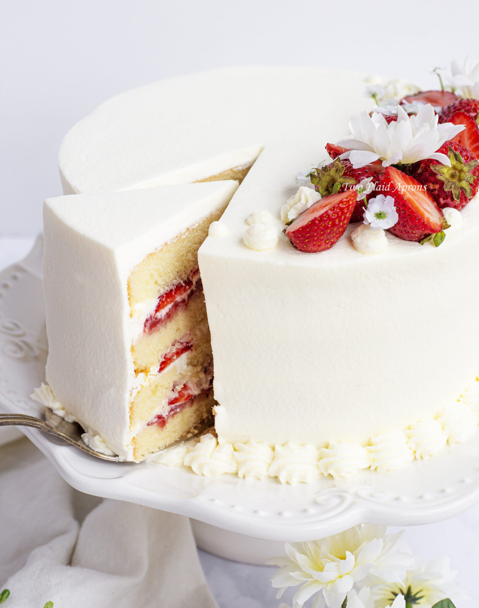 Fresh Strawberry Cake | Two Plaid Aprons