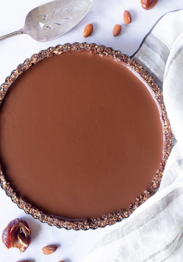 Top down view of the whole no bake vegan chocolate tart.