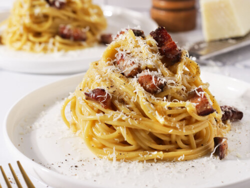 Creamy Spaghetti Carbonara Recipe Two Plaid Aprons