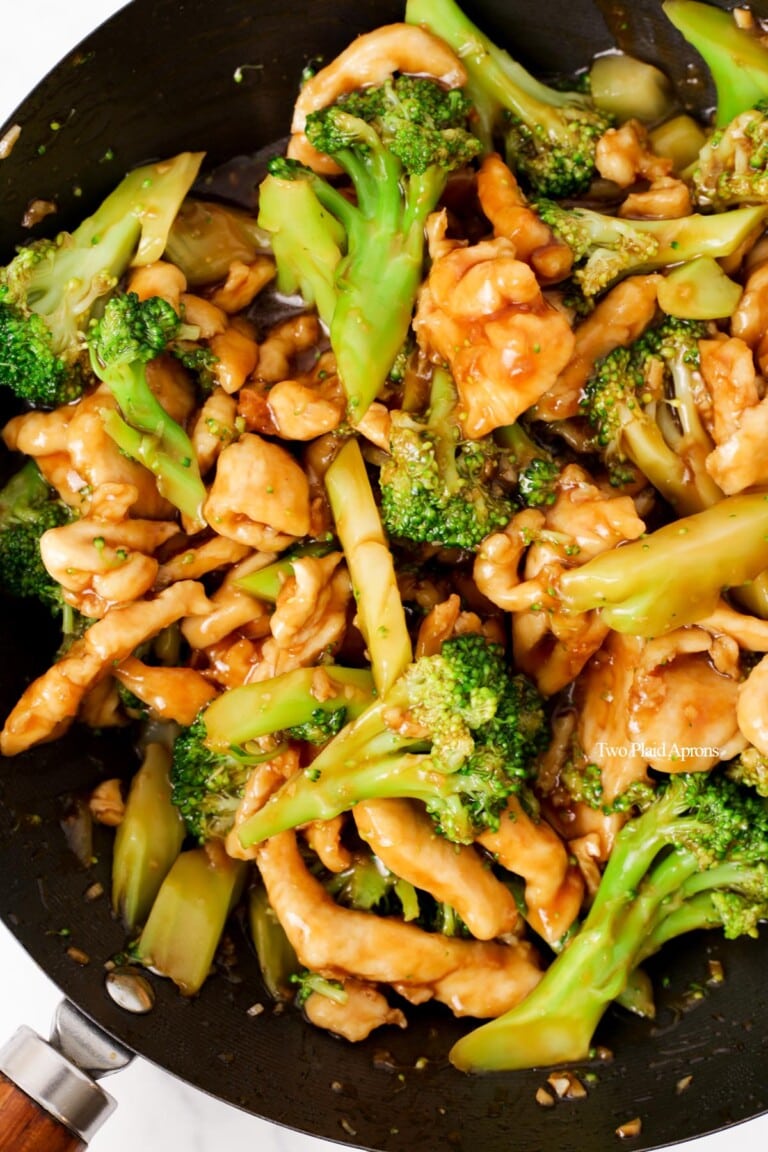 Chinese Chicken and Broccoli | Two Plaid Aprons