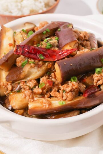 Eggplants in garlic sauce served in a claypot.