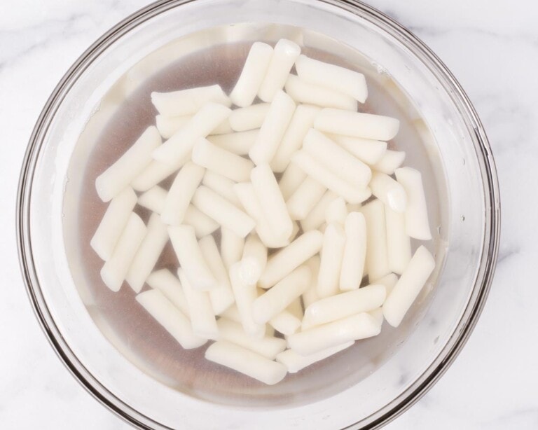 Tteokbokki (Korean Spicy Rice Cake) | Two Plaid Aprons
