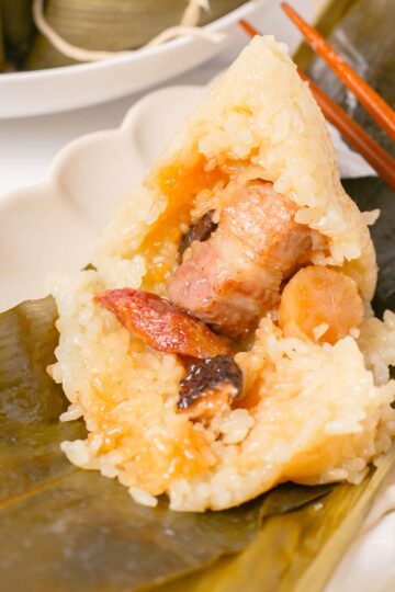 Opening up the zongzi thumbnail shot.